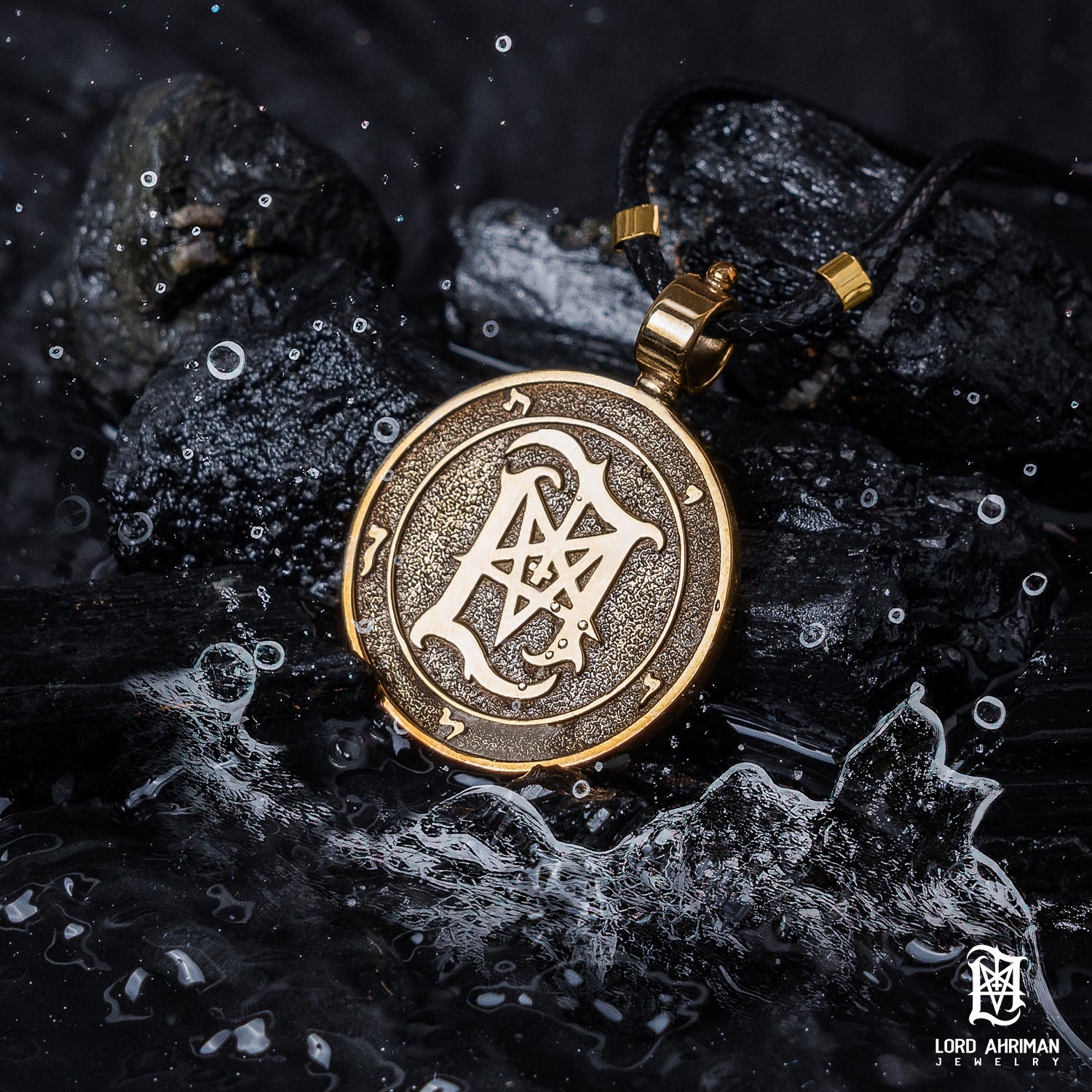 Lord Ahriman Ahriman's Sigil Anhänger Messing mit Kordel